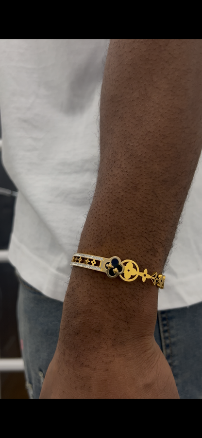 Four Leaf Clover Charm Zirconia Bracelet Stainless Steel